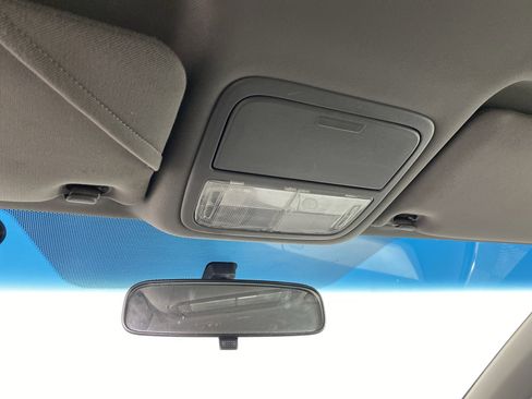 Used 2010 Honda Odyssey LX image 19