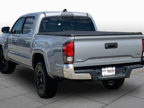 Used 2021 Toyota Tacoma SR5 RWD image 11
