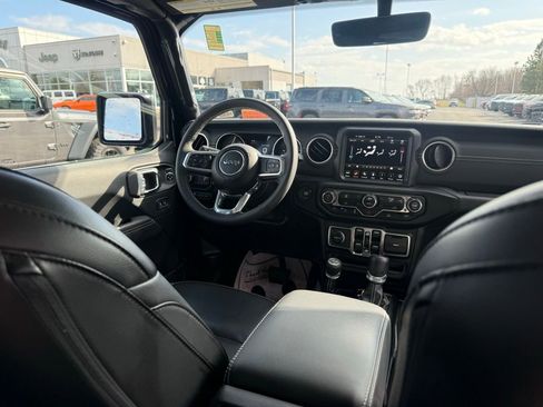 Used 2023 Jeep Wrangler Unlimited Sahara image 54