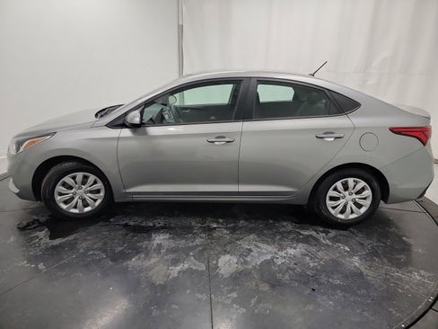 Used 2021 Hyundai Accent SE image 4