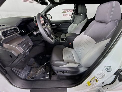 Certified 2024 Toyota Tacoma TRD Off-Road w/ TRD Off Road Upgrade Package image 26