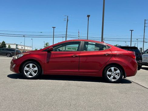 Used 2013 Hyundai Elantra GLS w/ Preferred Pkg FWD image 2