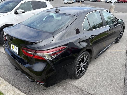 Used 2024 Toyota Camry SE AWD/4WD image 5