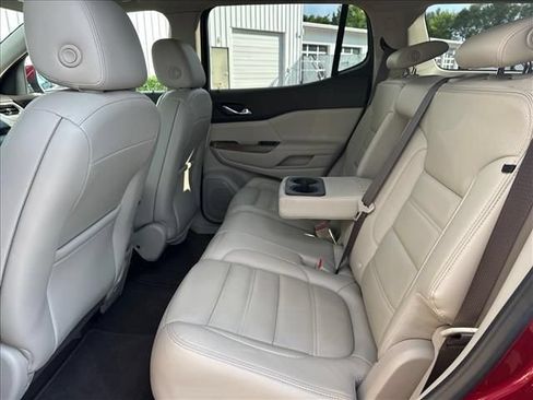 Certified 2019 GMC Acadia Denali w/ Technology Package FWD image 17
