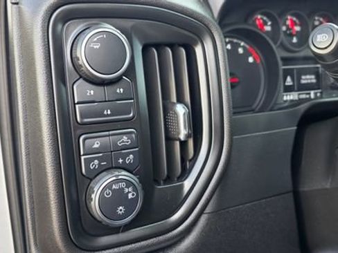 Used 2025 Chevrolet Silverado 2500 Custom w/ Custom Value Package image 16