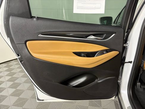 Used 2018 Buick Enclave Essence image 43