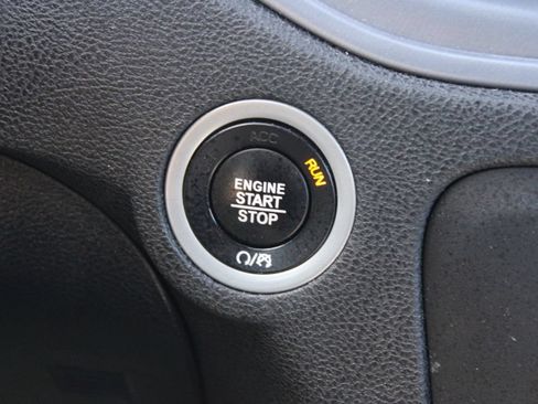 Used 2023 Dodge Charger SXT RWD image 19
