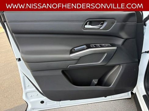 New 2026 Nissan Pathfinder SL AWD/4WD image 25
