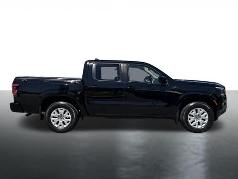 Used 2023 Nissan Frontier SV w/ SV Premium Package RWD image 9