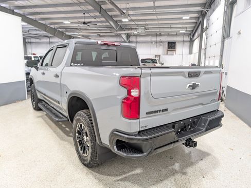 Used 2024 Chevrolet Silverado 1500 ZR2 w/ Technology Package AWD/4WD image 5