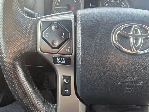 Used 2017 Toyota Tacoma SR5 w/ Tow Package image 18