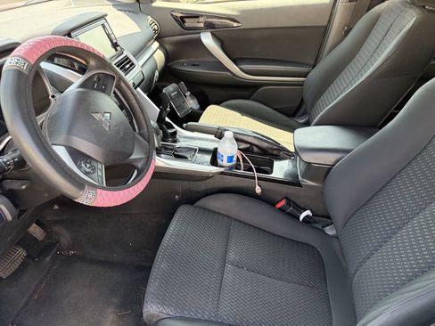 Used 2020 Mitsubishi Eclipse Cross ES FWD image 4