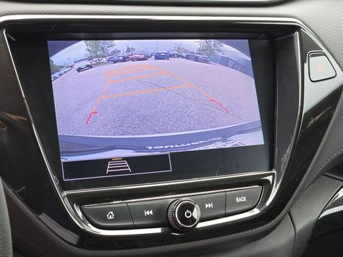 Used 2021 Chevrolet TrailBlazer LT w/ Convenience Package FWD image 27