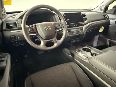 Used 2025 Honda Ridgeline Sport image 35