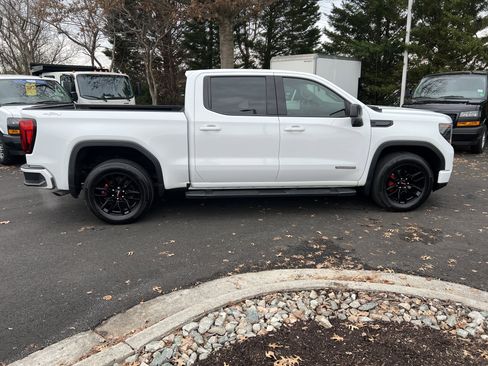 Used 2024 GMC Sierra 1500 Elevation image 11