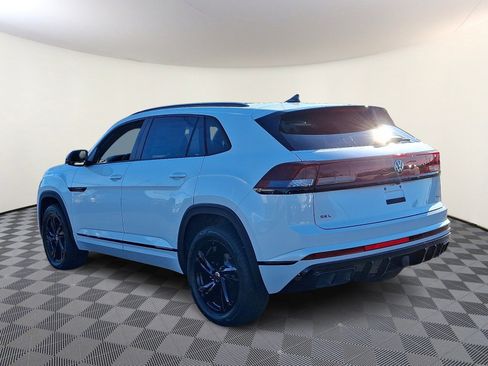 New 2026 Volkswagen Atlas Cross Sport SEL R-Line image 3