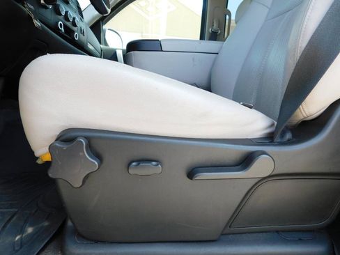 Used 2010 Chevrolet Silverado 1500 LT AWD/4WD image 11