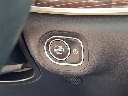 Used 2022 Mercedes-Benz GLS 450 4MATIC image 18
