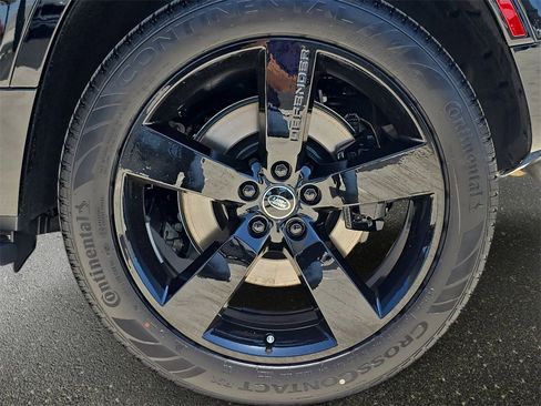 New 2025 Land Rover Defender 110 V8 image 33