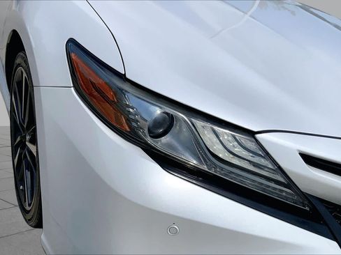 Used 2018 Toyota Camry XSE FWD image 27