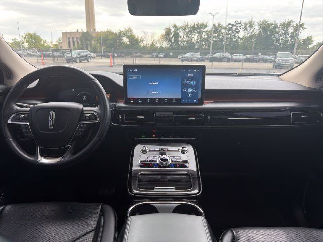 Used 2023 Lincoln Nautilus Reserve AWD/4WD image 15