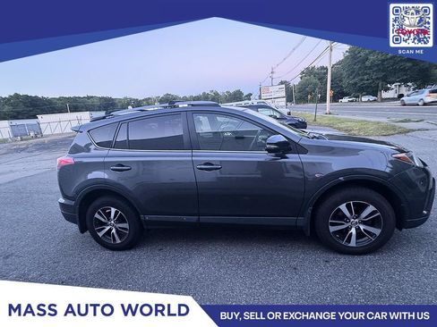 Used 2017 Toyota RAV4 XLE w/ Carpet Mat Package AWD/4WD image 6