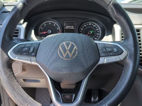 Used 2021 Volkswagen Atlas SE w/ Panoramic Sunroof Package AWD/4WD image 11