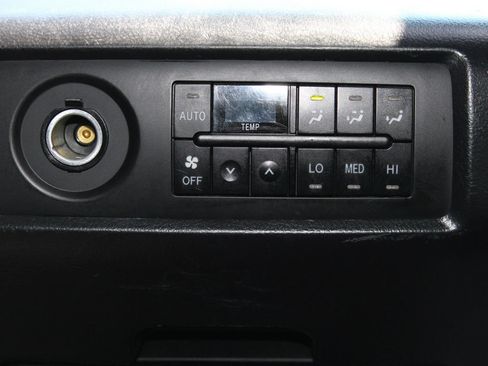 Used 2019 Toyota Sequoia TRD Sport AWD/4WD image 23