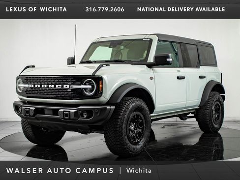Used 2023 Ford Bronco Wildtrak image 1
