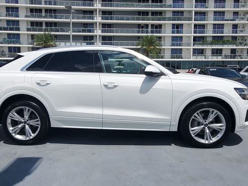 Certified 2023 Audi Q8 Premium w/ Convenience Package AWD/4WD image 7