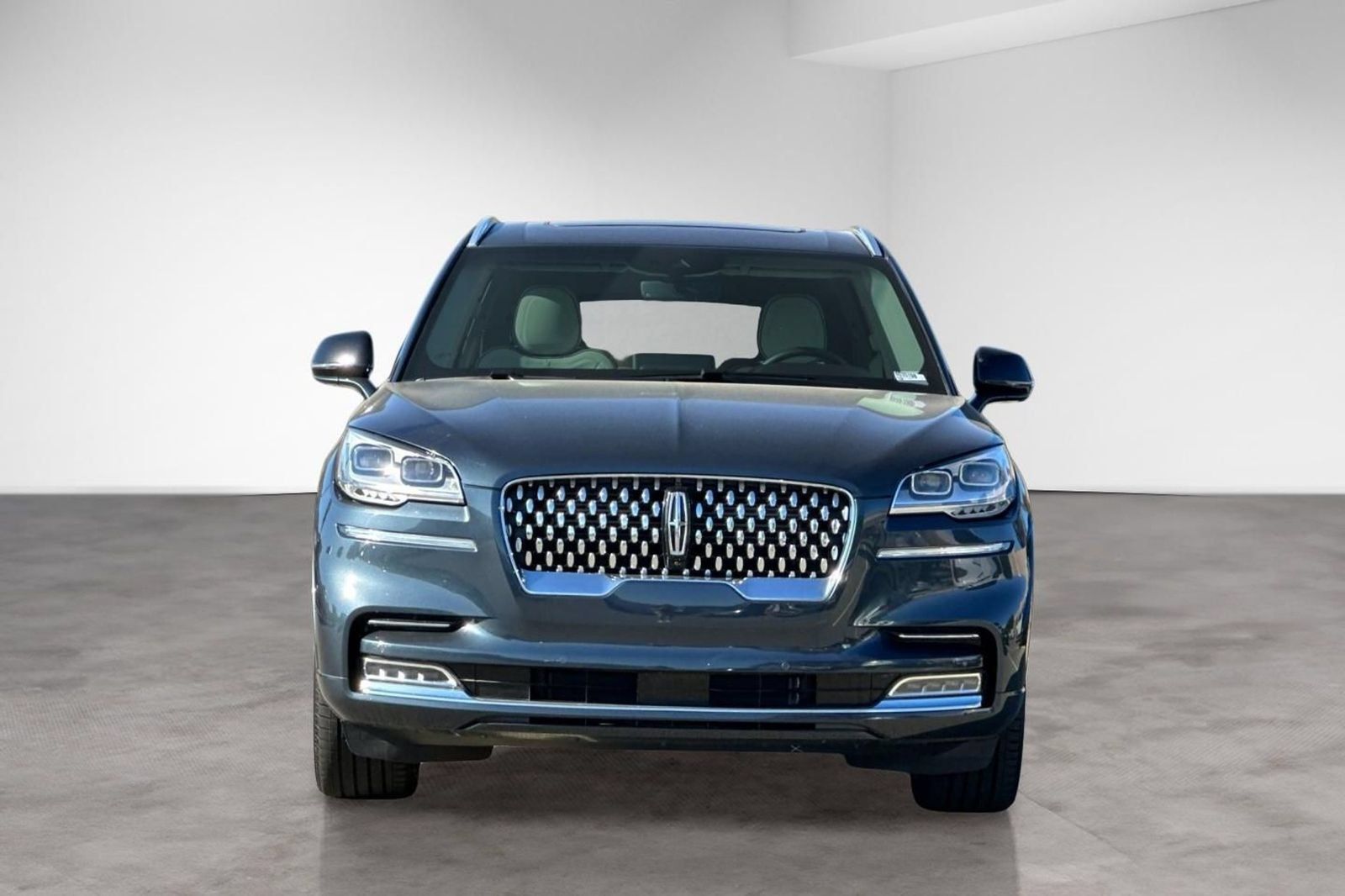 Used 2024 Lincoln Aviator Black Label AWD/4WD image 9