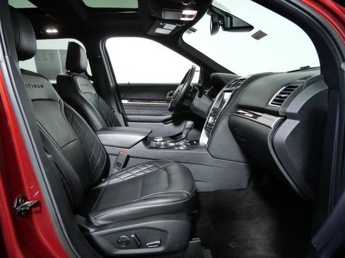 Certified 2018 Ford Explorer Platinum AWD/4WD image 10