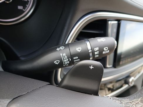 Used 2023 Buick Enclave Essence FWD image 26
