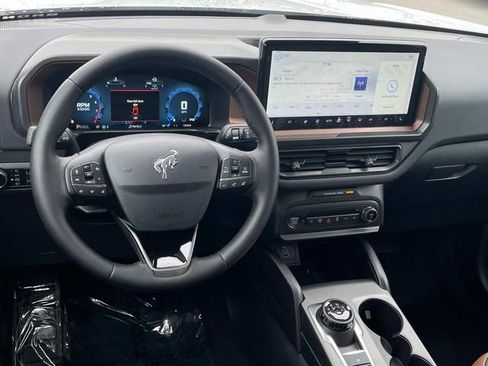 New 2025 Ford Bronco Sport Outer Banks image 6