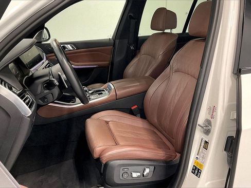 Used 2023 BMW X5 M50i w/ Executive Package image 7