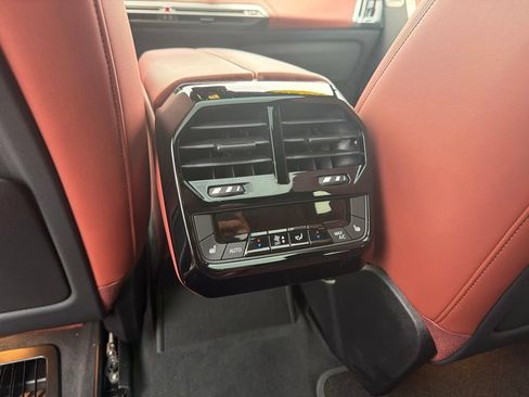 Used 2025 BMW iX M60 AWD/4WD image 35