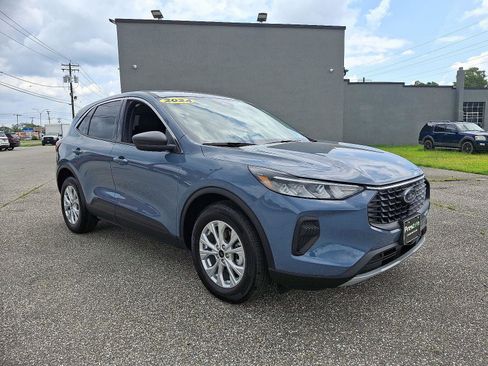 Used 2024 Ford Escape Active image 3