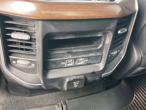 Used 2021 RAM 1500 Laramie AWD/4WD image 18