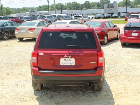 Used 2016 Jeep Patriot Latitude image 4