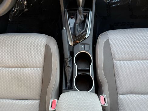 Used 2019 Toyota Corolla LE image 15