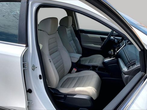 Used 2017 Honda CR-V LX image 7