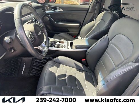 Certified 2023 Kia Stinger GT2 image 3