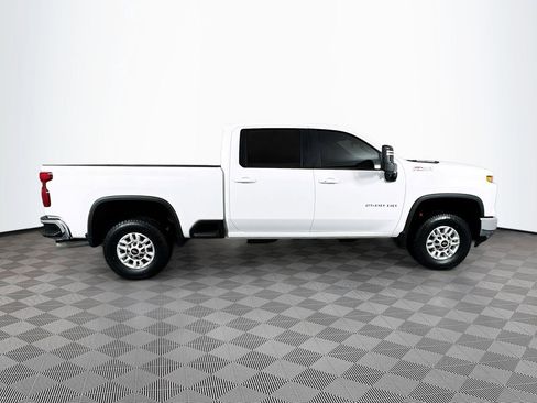 Used 2024 Chevrolet Silverado 2500 LT w/ Convenience Package AWD/4WD image 8