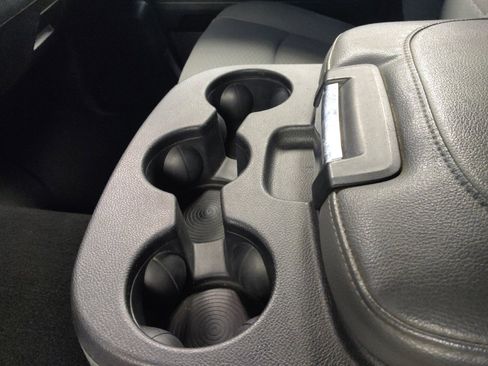 Used 2016 RAM 1500 Express RWD image 26