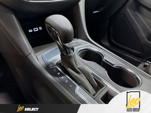 Used 2023 Chevrolet Equinox LT FWD image 16