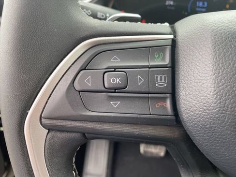 Used 2024 Jeep Grand Cherokee Laredo X AWD/4WD image 19
