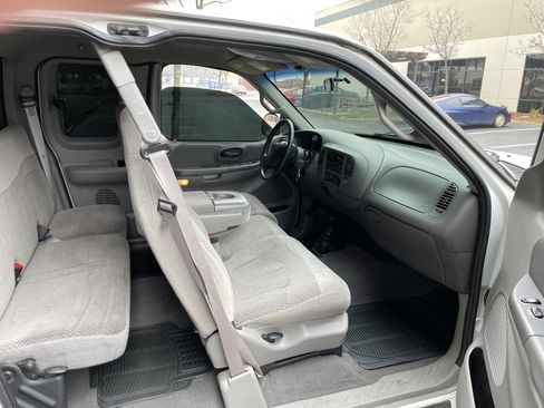 Used 2000 Ford F150 XL image 9