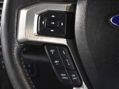 Used 2016 Ford F150 Platinum w/ Equipment Group 701A Luxury image 15