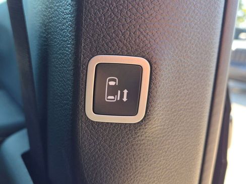 New 2026 Chrysler Pacifica Limited w/ S Appearance Package image 12