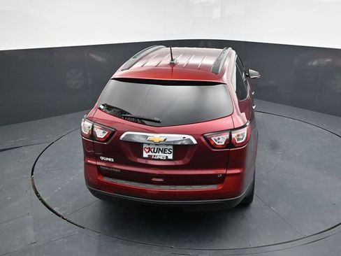Used 2017 Chevrolet Traverse LT w/ Style and Technology Package FWD image 39